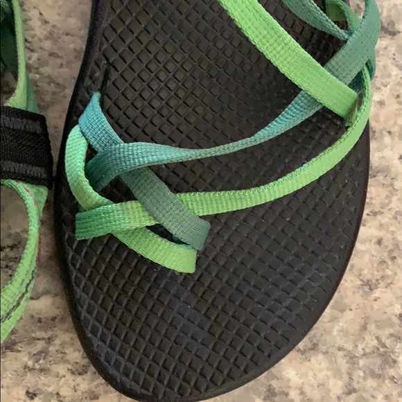 Vibrant Sole Sandal - Picture 3 of 7